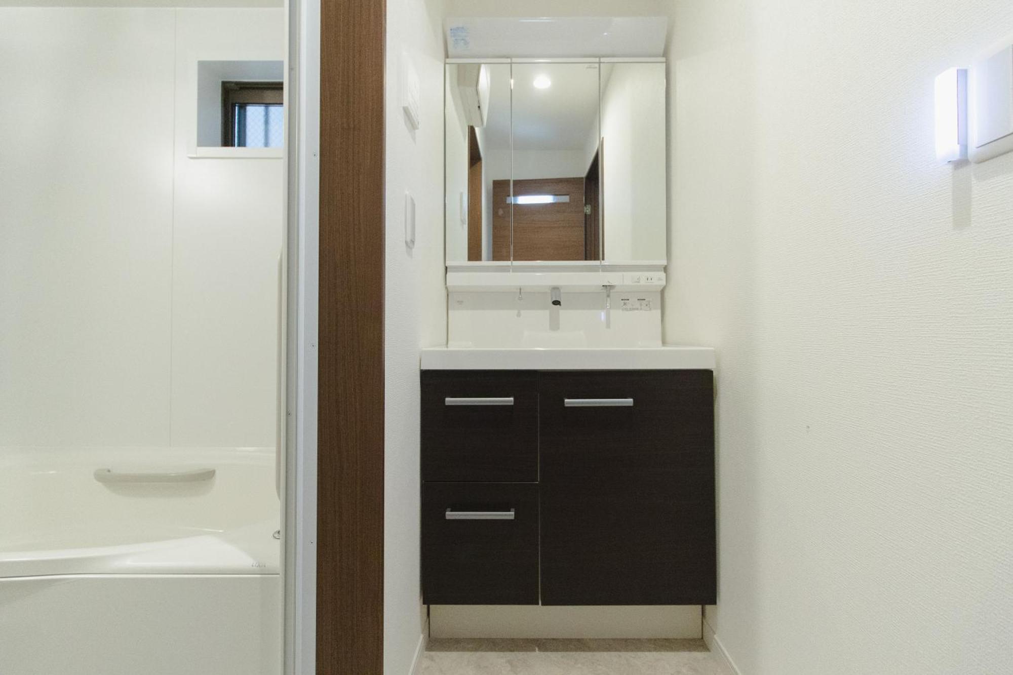 Ferienhaus Qiqi House Serenity 新築一軒家宿 Brand New Exclusive 3-story House Near Skytree Asakusa